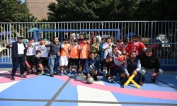 ALE ROJO DE LA VEGA ENTREGA CANCHA REHABILITADA EN LA COLONIA JU?REZ; SUMAN 25 ESPACIOS DEPORTIVOS RENOVADOS EN LA DEMARCACI?N