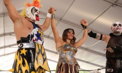 JUNTO A ALE ROJO DE LA VEGA, MAS DE 10 MIL PERSONAS CELEBRAN EL DIA DE LA NI?A Y EL NI?O EN CUAUHTEMOC CON LUCHA LIBRE Y SORPRESAS
