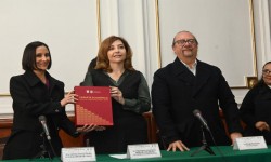 ENTREGA FINANZAS DEL GOBIERNO CDMX PAQUETE ECONÓMICO 2024 AL CONGRESO CAPITALINO
