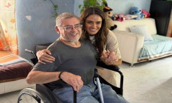 ALE ROJO DE LA VEGA ENTREGA SILLAS DE RUEDAS A VECINAS Y VECINOS DE CUAUHT?MOC