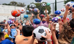 YA BASTA DE QUE LO PUBLICO SEA CHAFA: ALE ROJO DE LA VEGA ENTREGA REHABILITACION DE CANCHA OWEN   